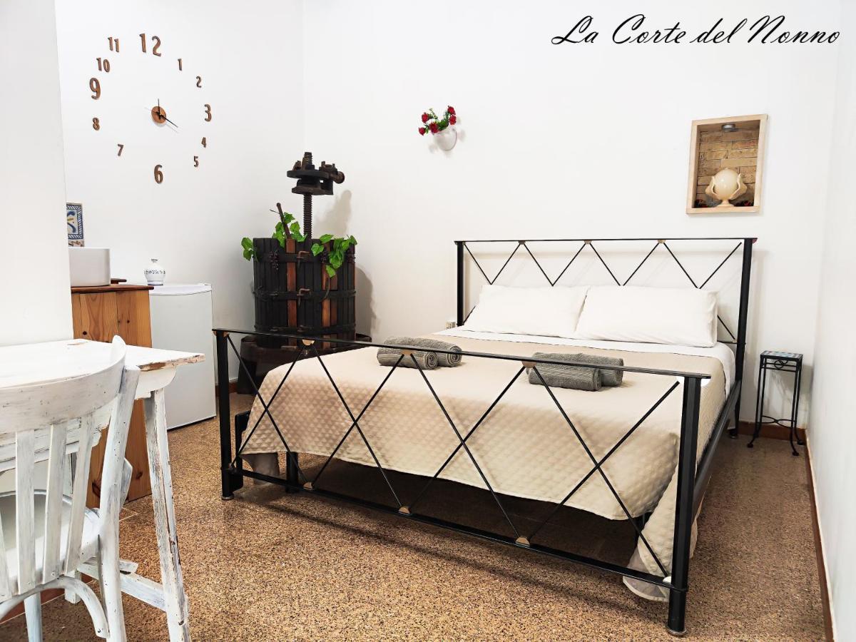 La Corte Del Nonno By Itriahomes Ceglie Messapica Exterior foto